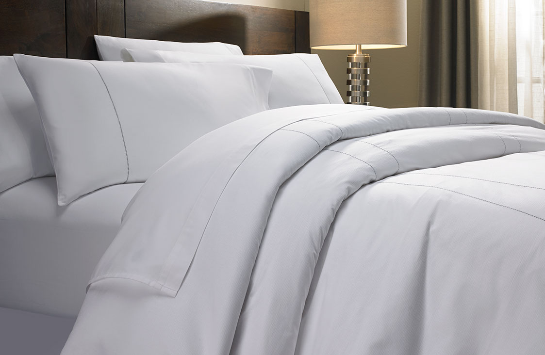 White Bed Sheets: 7 Brilliant Reasons Hotels Love Them